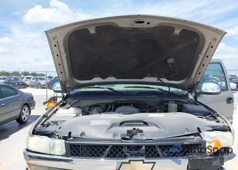 2002 Chevrolet Silverado 2500Hd Lt из США, поврежденный, VIN 1GCHK23U62F247742